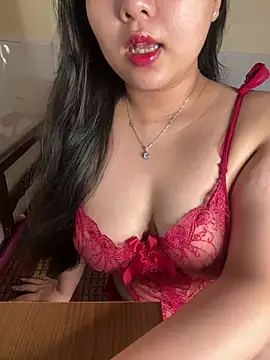 Snapshot of Aimee_milk chatting on July 20, 2:41 pm Aimee milk online show from July 20, 2:41 pm