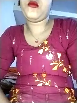 strip queennn online show from March 17, 5:38 pm