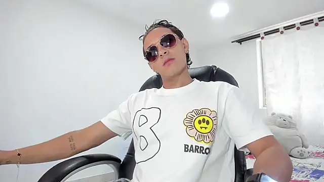 Snapshot of Hayden_Boy_ chatting on October 16, 1:45 pm Hayden Boy online show from October 16, 1:45 pm