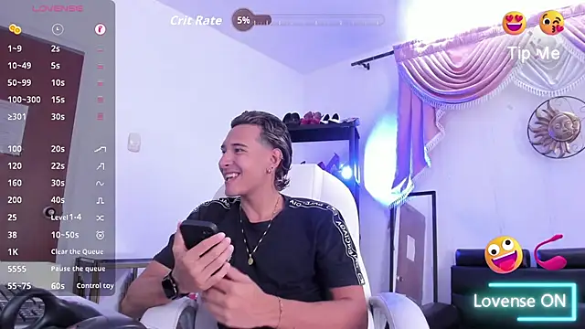 Snapshot of Hayden_Boy_ chatting on November 25, 7:03 pm Hayden Boy online show from November 25, 7:03 pm