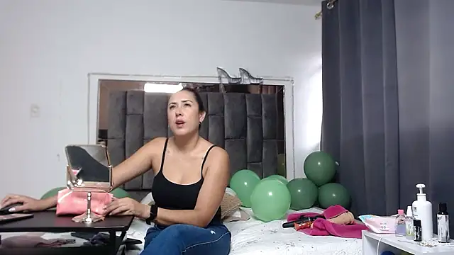 Salmma Milf online show from March 18, 11:46 am