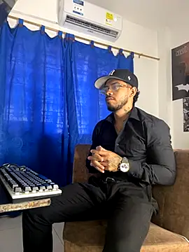 Kylian Alessandro online show from October 27, 3:27 pm