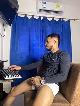 Kylian Alessandro online show from November 12, 6:30 pm