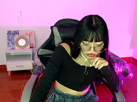 Isabella  666 online show from November 13, 4:00 am