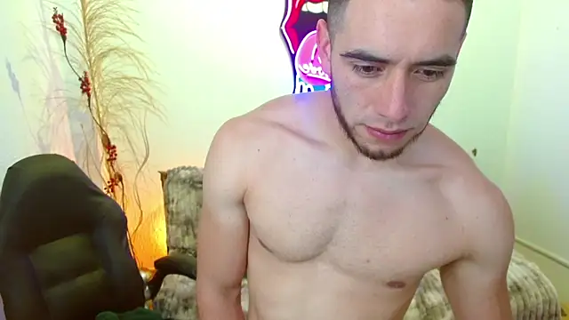 Snapshot of Ethan_Blaze chatting on November 4, 12:04 pm Ethan Blaze online show from November 4, 12:04 pm