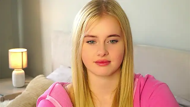 MoriahBorella online show from October 19, 10:38 am