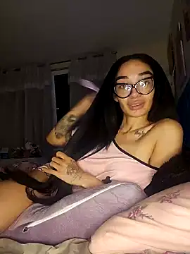 Snapshot of LucyMiax chatting on October 19, 11:49 pm LucyMiax online show from October 19, 11:49 pm