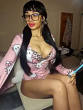 Snapshot of LucyMiax chatting on December 14, 7:58 am LucyMiax online show from December 14, 7:58 am