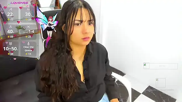 Snapshot of OrianaGarcia69 chatting on October 17, 3:10 am OrianaGarcia69 online show from October 17, 3:10 am