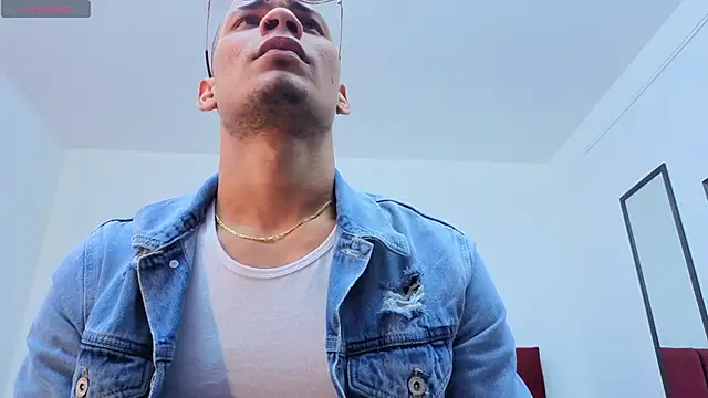 DaamonSlader  online show from November 11, 8:31 pm