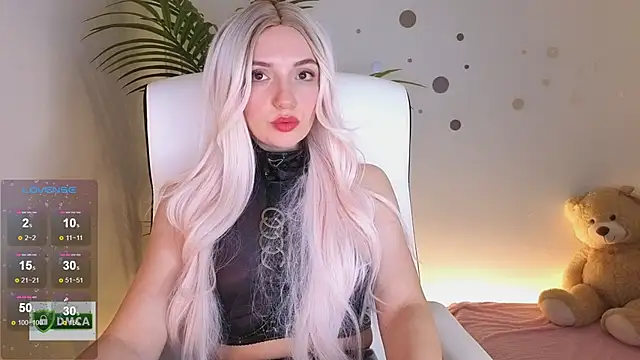 cute cake online show from December 5, 8:05 pm