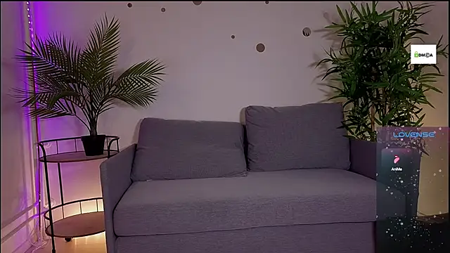 Snapshot of cute_cake chatting on June 8, 9:48 pm cute cake online show from June 8, 9:48 pm