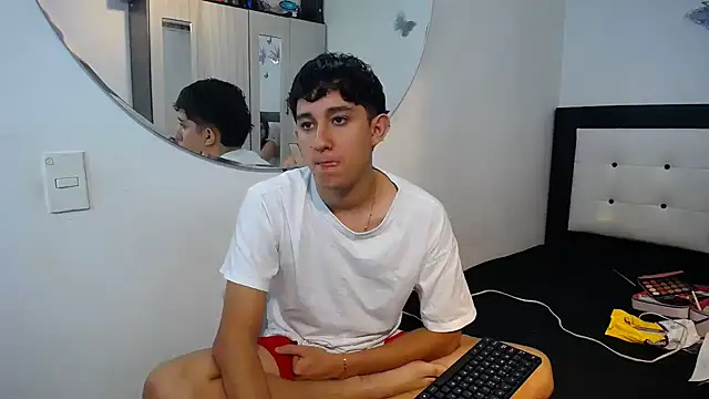 Snapshot of Dravith_Valery chatting on November 19, 4:12 am Dravith Valery online show from November 19, 4:12 am