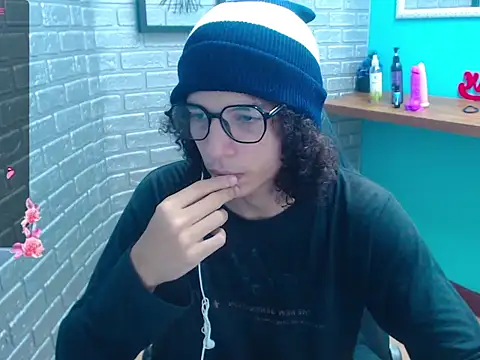 Snapshot of Mike_Miiller_ chatting on November 6, 5:25 pm Mike Miiller online show from November 6, 5:25 pm