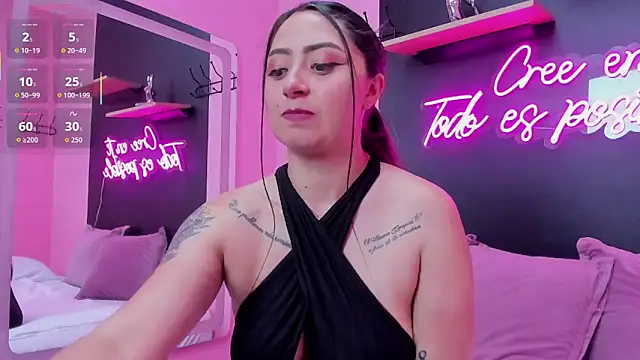 Snapshot of JuliethCruz_ chatting on October 24, 5:42 pm JuliethCruz online show from October 24, 5:42 pm