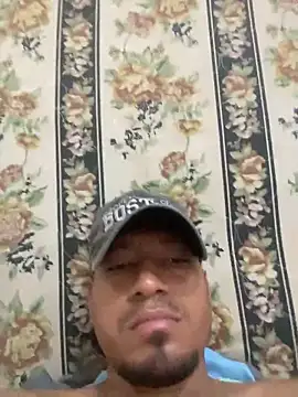 Snapshot of Christian120794z chatting on July 1, 4:36 am Christian120794z online show from July 1, 4:36 am