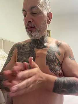 Snapshot of roygomez chatting on October 30, 7:36 pm roygomez online show from October 30, 7:36 pm