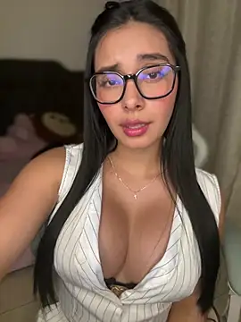 Snapshot of MiaSofia__ chatting on April 12, 4:28 am MiaSofia online show from April 12, 4:28 am