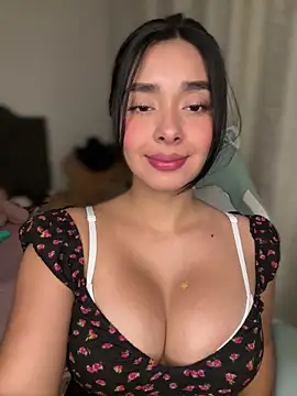 Snapshot of MiaSofia__ chatting on April 17, 4:48 am MiaSofia online show from April 17, 4:48 am