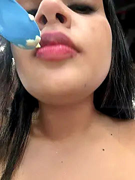 Lucianacuoper online show from November 21, 7:34 pm