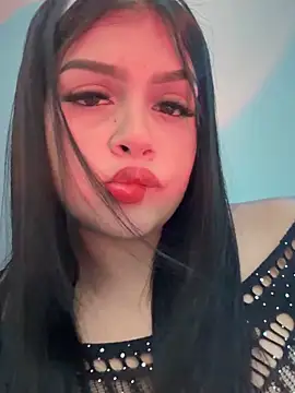 Lucianacuoper online show from November 27, 5:37 pm