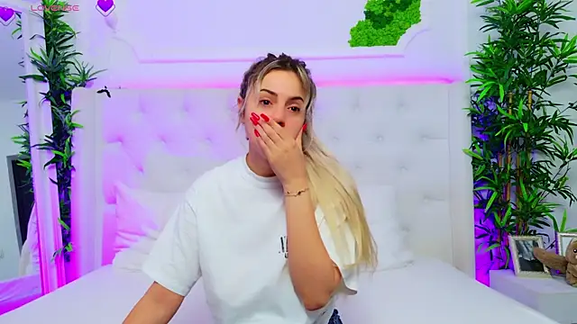 AriannaSins online show from November 21, 1:32 pm