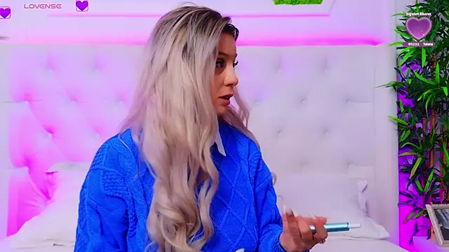 AriannaSins online show from January 14, 1:39 pm