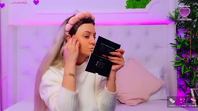 AriannaSins online show from February 9, 1:26 pm