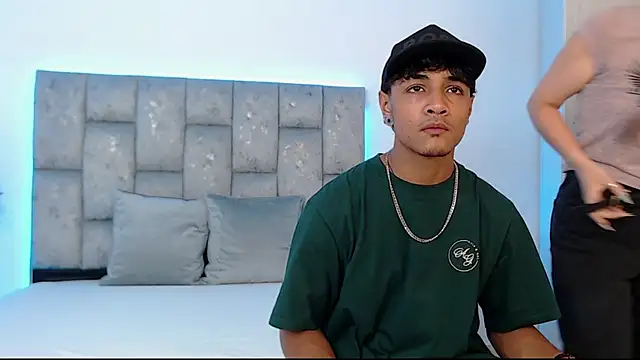 SweetAndSinful online show from October 20, 3:29 am