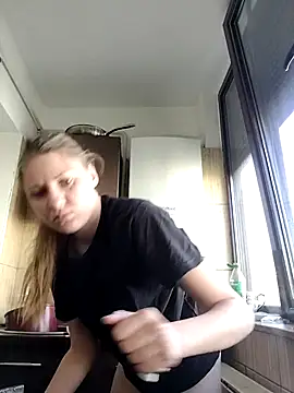 Snapshot of SandyCassie chatting on May 13, 5:49 am SandyCassie online show from May 13, 5:49 am
