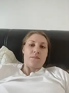 Snapshot of SandyCassie chatting on July 5, 9:16 am SandyCassie online show from July 5, 9:16 am