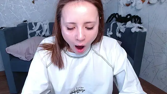 Snapshot of evaa_here_ chatting on October 27, 7:01 am evaa here online show from October 27, 7:01 am