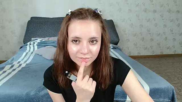 evaa here  online show from July 4, 9:37 am