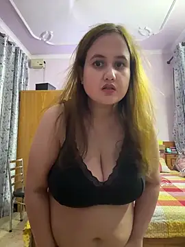 Snapshot of DivineBeautyone chatting on October 17, 11:24 am DivineBeautyone online show from October 17, 11:24 am