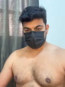 Handsome8677 online show from May 11, 9:04 am