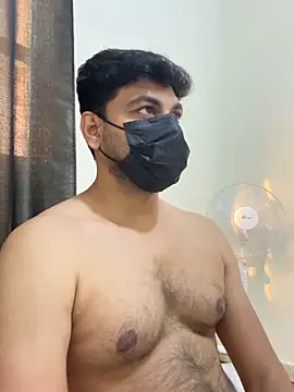Handsome8677 online show from May 20, 1:28 pm