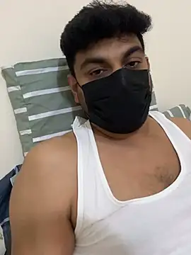 Handsome8677 online show from June 17, 1:23 pm