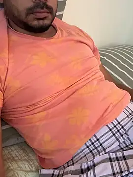 Handsome8677 online show from August 5, 6:49 am