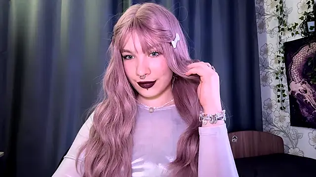 Snapshot of CordieRonsini chatting on October 16, 7:37 pm CordieRonsini online show from October 16, 7:37 pm