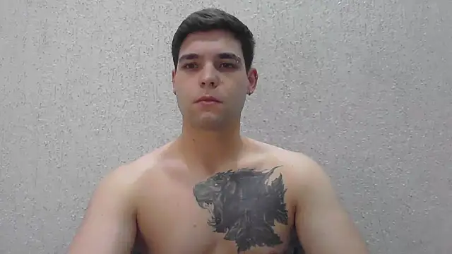 Snapshot of Zure-xxx chatting on June 14, 3:41 am Zure-xxx online show from June 14, 3:41 am