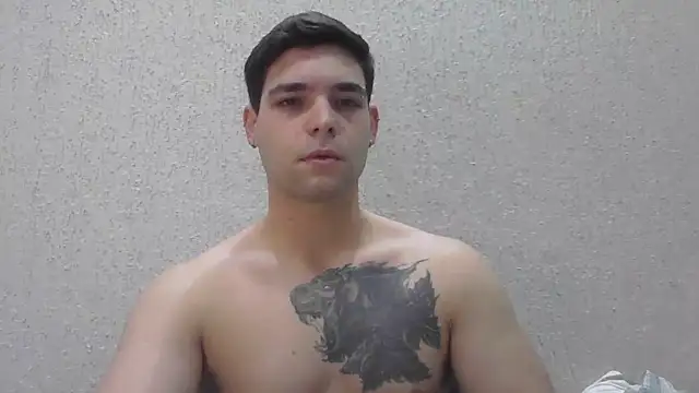 Snapshot of Zure-xxx chatting on June 14, 4:20 pm Zure-xxx online show from June 14, 4:20 pm