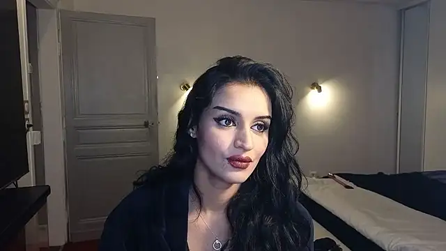 Lailawick online show from January 9, 8:10 pm