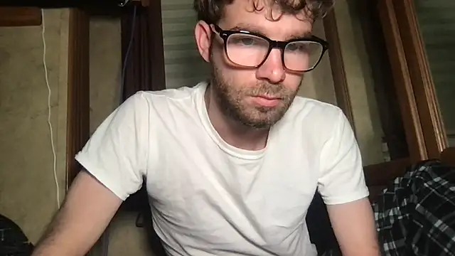 Snapshot of TyKindaNasty chatting on February 6, 2:42 pm TyKindaNasty online show from February 6, 2:42 pm