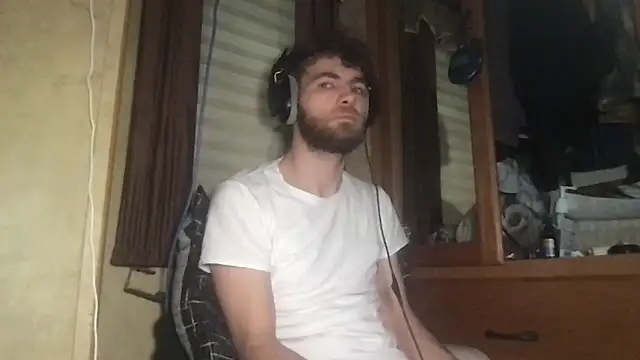 Snapshot of TyKindaNasty chatting on February 26, 5:34 pm TyKindaNasty online show from February 26, 5:34 pm