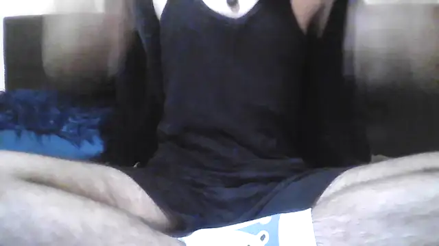 Snapshot of esmermoon chatting on October 31, 11:17 pm esmermoon online show from October 31, 11:17 pm