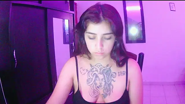 adri gomez1 online show from November 29, 8:45 pm