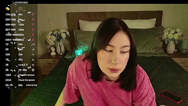 Busty Lina online show from October 19, 5:08 am