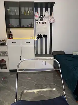 littlesluttycat online show from December 22, 6:05 pm