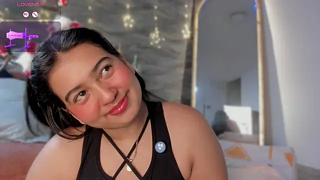 lilithst  online show from December 19, 9:00 pm