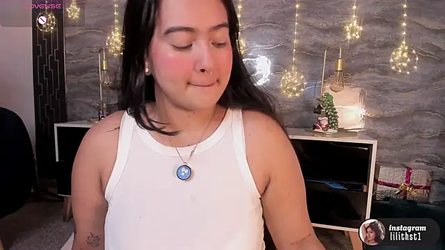 lilithst  online show from January 6, 7:06 pm